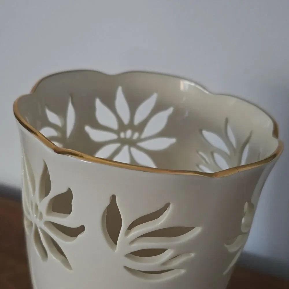 Lenox | Gold Accent Poinsettia Vase